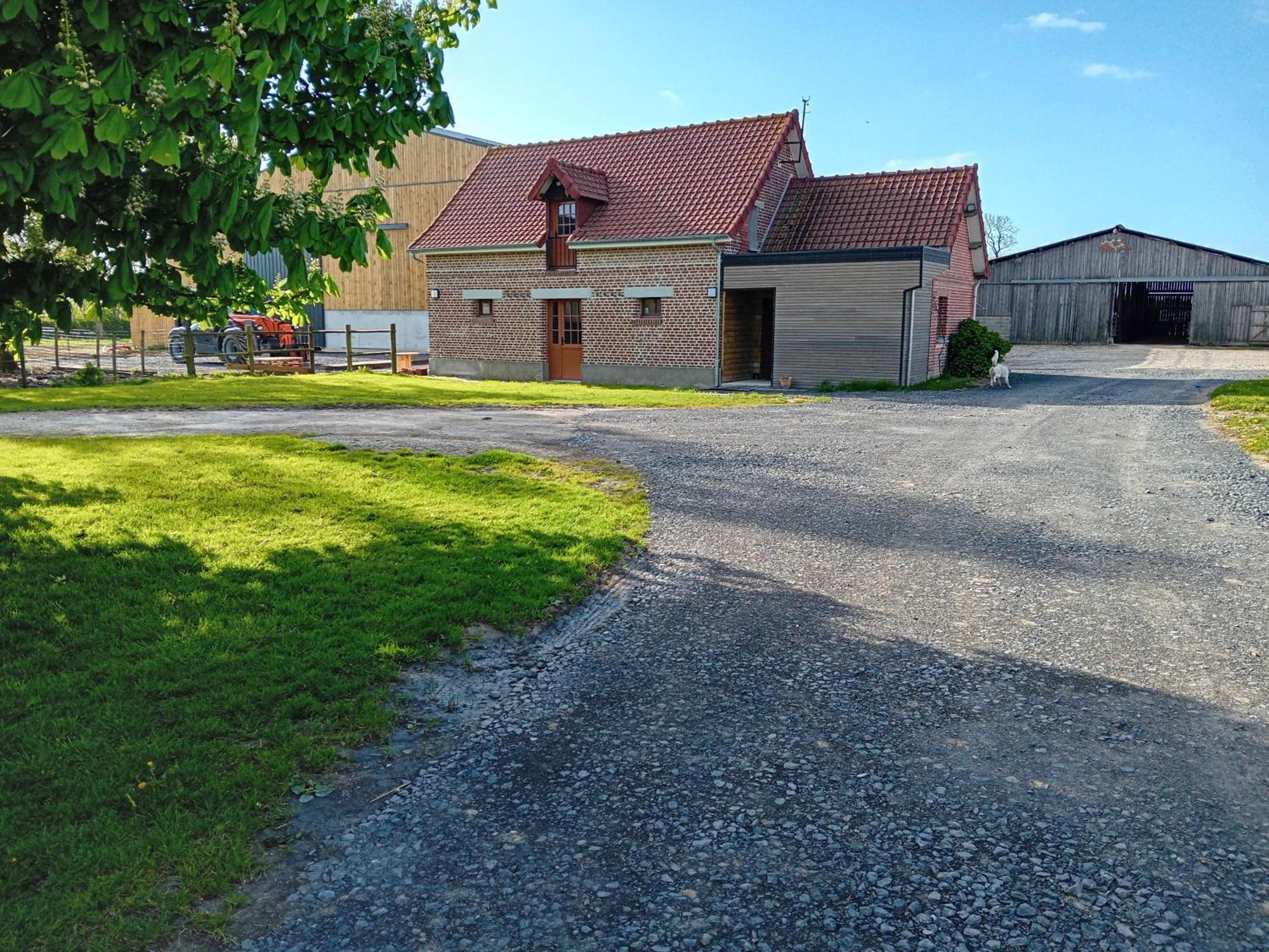 Gite Ferme Du Marronnier Derchigny エクステリア 写真